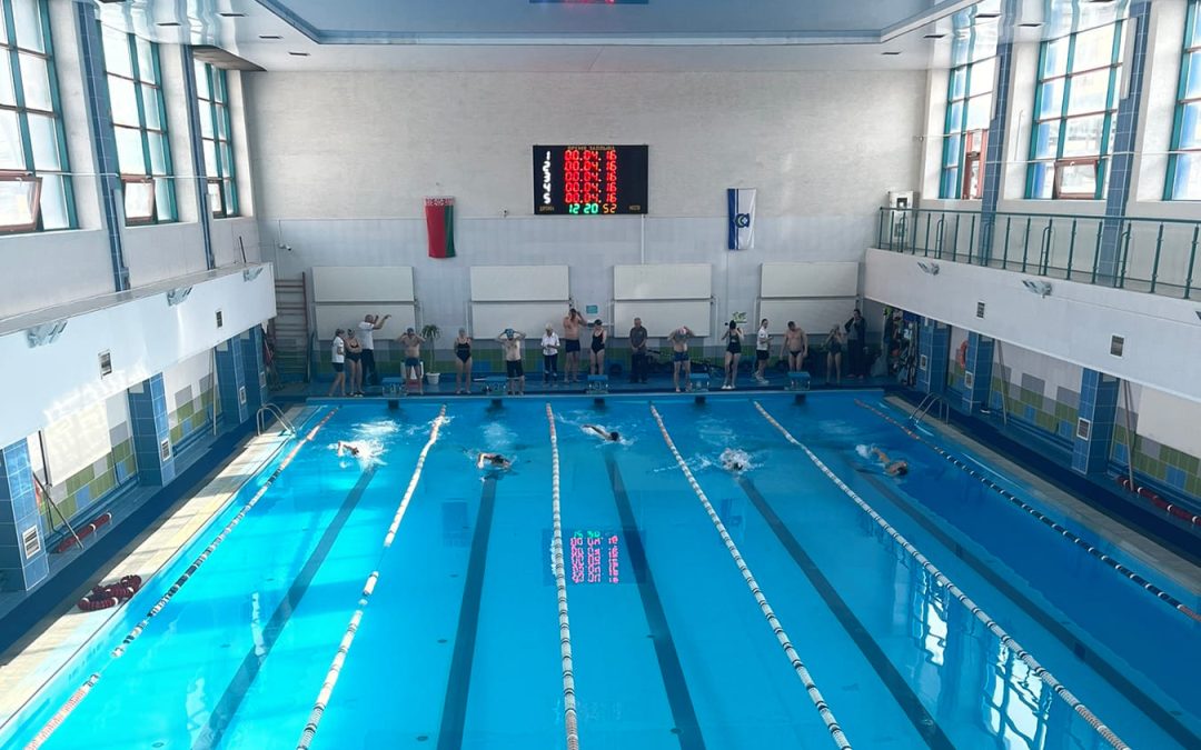 Соревнования по плаванию